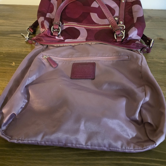 Coach Poppy - Picture 10 of 11